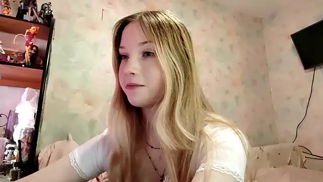 TiaBIanks online show from 04-03-26, 08:34