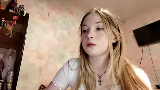 TiaBIanks online show from 04-29-26, 10:08