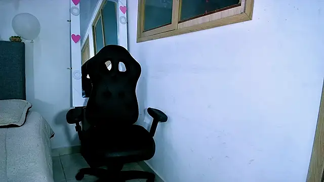 Sharlott 3 online show from 03-11-26, 12:33