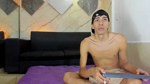 Snapshot of Jeanpieroo26 chatting on 04-09-26, 07:41 Jeanpieroo26 online show from 04-09-26, 07:41