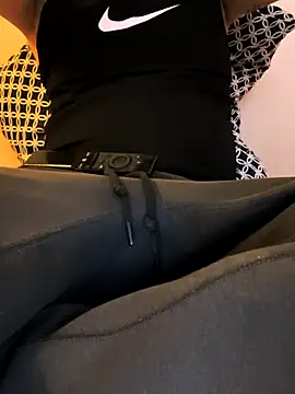 Snapshot of miiich86 chatting on 03-10-26, 04:28 miiich86 online show from 03-10-26, 04:28