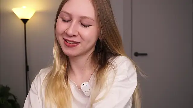 Snapshot of MiHabeck chatting on 02-12-26, 06:08 MiHabeck online show from 02-12-26, 06:08