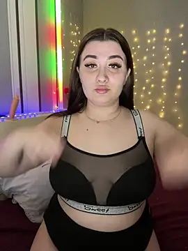 Snapshot of lipsi_vikki chatting on 02-21-26, 06:42 lipsi vikki online show from 02-21-26, 06:42