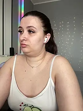 Snapshot of lipsi_vikki chatting on 03-06-26, 07:38 lipsi vikki online show from 03-06-26, 07:38