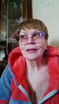 SophieBurns online show from 04-27-26, 09:29