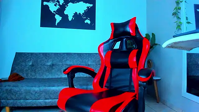 Snapshot of Alessrose chatting on 02-16-26, 07:43 Alessrose online show from 02-16-26, 07:43