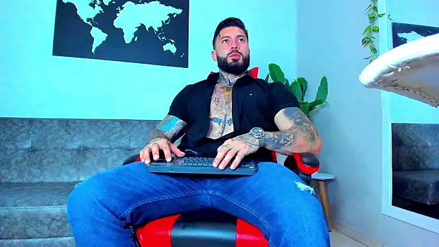 Snapshot of Alessrose chatting on 03-03-26, 07:42 Alessrose online show from 03-03-26, 07:42