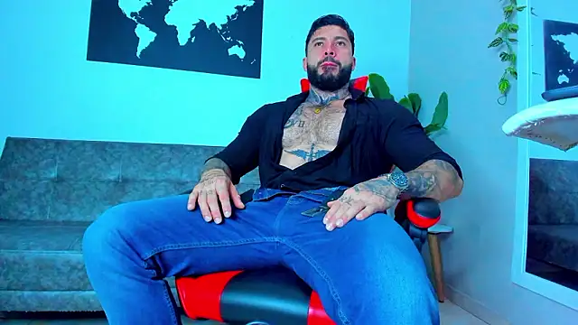 Snapshot of Alessrose chatting on 03-08-26, 08:12 Alessrose online show from 03-08-26, 08:12