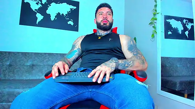 Snapshot of Alessrose chatting on 03-10-26, 07:41 Alessrose online show from 03-10-26, 07:41