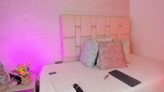 naina deivis33 online show from 04-25-26, 03:53