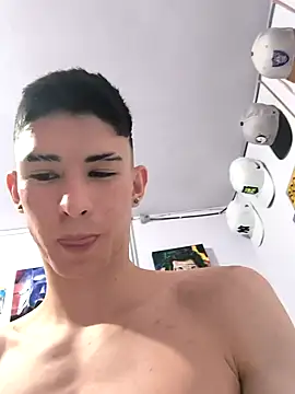 Snapshot of Camilow_w chatting on 03-12-26, 10:16 Camilow w online show from 03-12-26, 10:16