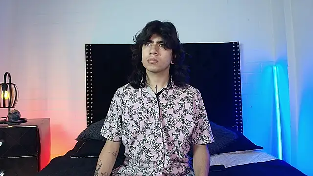 Snapshot of Axell_Kussh chatting on 02-15-26, 12:58 Axell Kussh online show from 02-15-26, 12:58