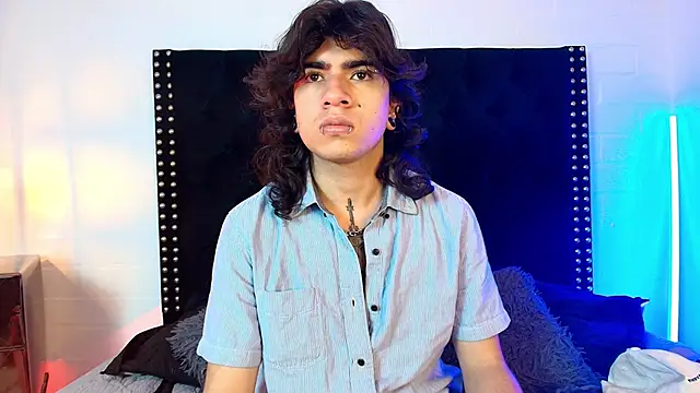 Snapshot of Axell_Kussh chatting on 02-17-26, 02:46 Axell Kussh online show from 02-17-26, 02:46