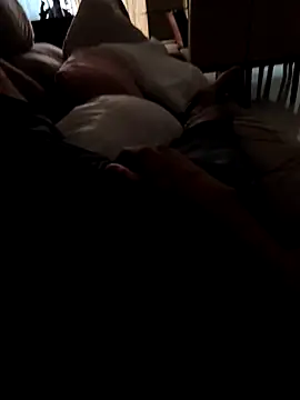 Snapshot of MOREN044 chatting on 04-05-26, 03:42 MOREN044 online show from 04-05-26, 03:42