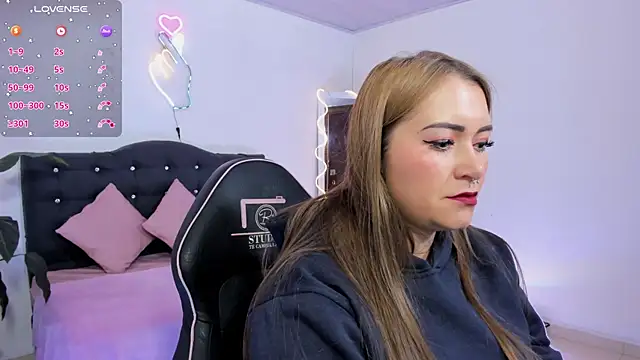 LUNAKITTY TAY online show from 05-19-26, 11:49
