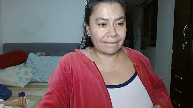 Snapshot of Karo_sexy chatting on 01-06-25, 04:26 Karo sexy online show from 01-06-25, 04:26