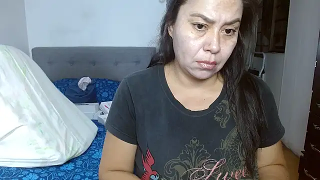 Snapshot of Karo_sexy chatting on 09-20-25, 11:06 Karo sexy online show from 09-20-25, 11:06