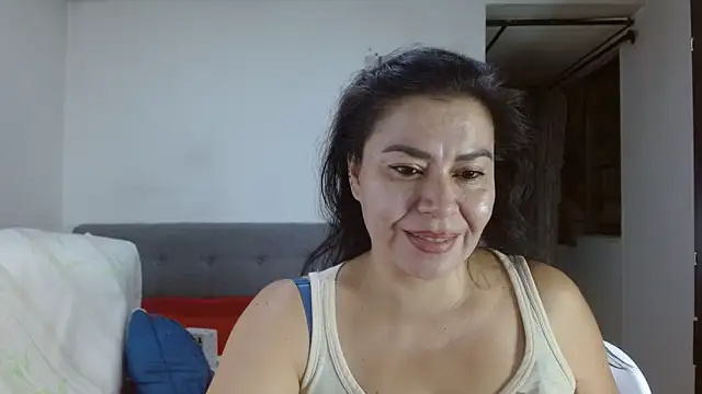 Snapshot of Karo_sexy chatting on 02-14-26, 11:01 Karo sexy online show from 02-14-26, 11:01