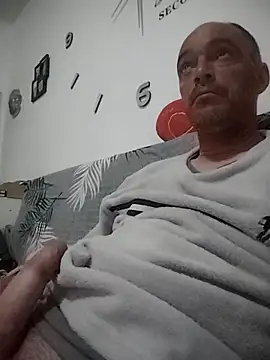 Snapshot of circott chatting on 03-18-26, 06:33 circott online show from 03-18-26, 06:33