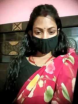 Snapshot of BIG_QWEEN_NO1 chatting on 03-10-26, 06:18 BIG QWEEN NO1 online show from 03-10-26, 06:18