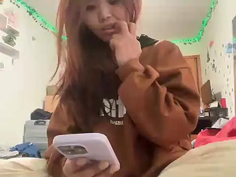 HotCoupliee online show from 03-18-26, 02:04