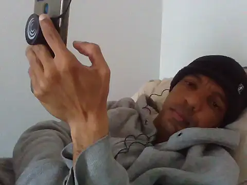 Snapshot of lavelle26 chatting on 02-16-26, 08:21 lavelle26 online show from 02-16-26, 08:21