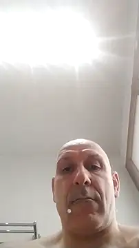 Snapshot of Hardlongbig chatting on 02-09-26, 09:02 Hardlongbig online show from 02-09-26, 09:02