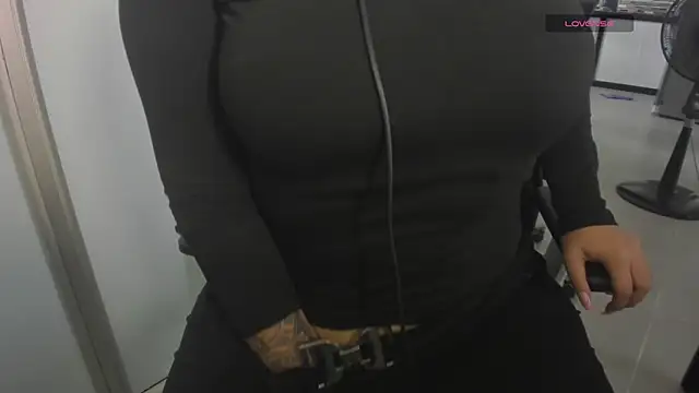 Emily Harpeer online show from 04-19-26, 06:10