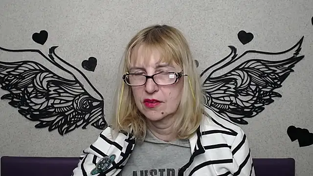 Snapshot of PattySanny chatting on 03-08-26, 02:04 PattySanny online show from 03-08-26, 02:04