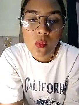 Snapshot of Zoe_Renata chatting on 08-02-26, 03:16 Zoe Renata online show from 08-02-26, 03:16