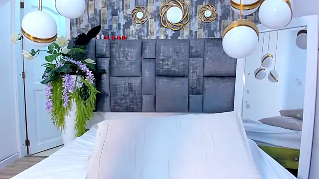 Snapshot of MiiaTauro chatting on 02-27-26, 08:31 MiiaTauro online show from 02-27-26, 08:31