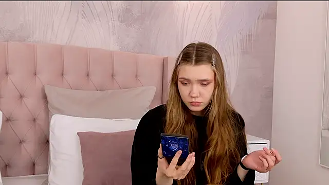 StacyHicks online show from 03-08-26, 03:05