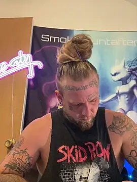 Smokebluntafterblunt online show from 06-19-26, 03:16