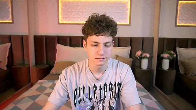 Snapshot of StefanBev chatting on 02-10-26, 07:18 StefanBev online show from 02-10-26, 07:18