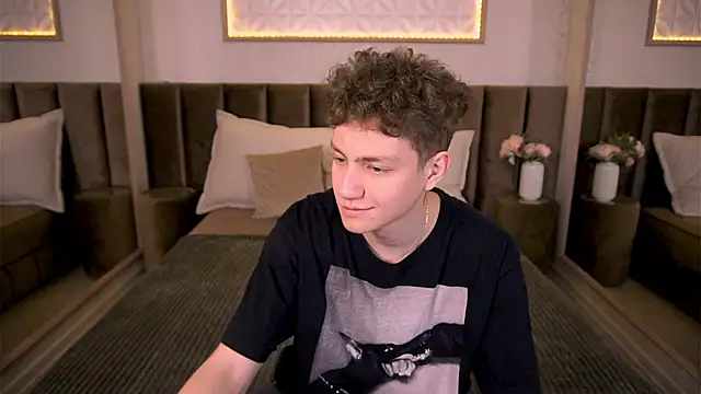 Snapshot of StefanBev chatting on 02-12-26, 07:53 StefanBev online show from 02-12-26, 07:53