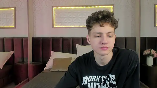 Snapshot of StefanBev chatting on 03-07-26, 08:50 StefanBev online show from 03-07-26, 08:50