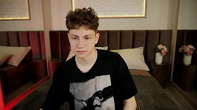 Snapshot of StefanBev chatting on 03-11-26, 08:37 StefanBev online show from 03-11-26, 08:37