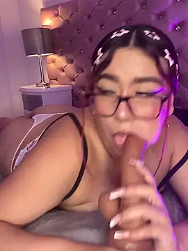 Wen 01 online show from 04-25-26, 01:41