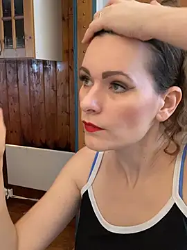 Snapshot of Midnight_Munch chatting on 03-11-26, 08:42 Midnight Munch online show from 03-11-26, 08:42