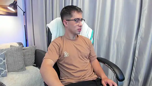 Tommas Jhonson online show from 03-26-26, 03:34