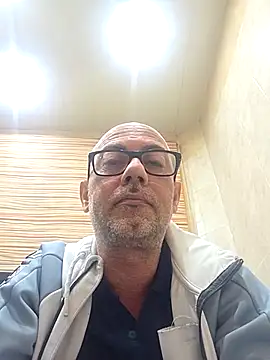 pareja47 online show from 04-26-26, 02:59