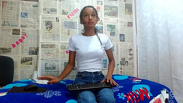 Snapshot of valeryskinnyvagi chatting on 02-11-26, 12:32 valeryskinnyvagi online show from 02-11-26, 12:32