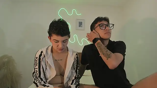 Snapshot of hardcoreheat_ind chatting on 03-01-26, 01:07 hardcoreheat ind online show from 03-01-26, 01:07