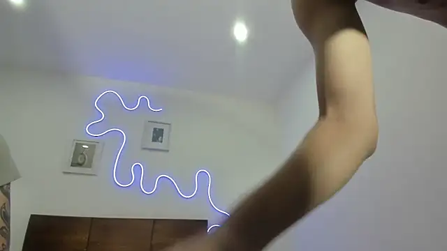 Snapshot of hardcoreheat_ind chatting on 03-15-26, 01:11 hardcoreheat ind online show from 03-15-26, 01:11