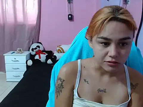 Snapshot of Cute-rouss chatting on 02-13-26, 07:10 Cute-rouss online show from 02-13-26, 07:10