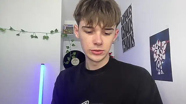 YourMilkyGuy online show from 04-07-26, 03:23