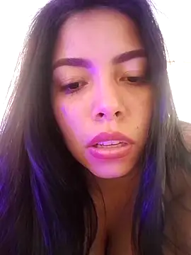 Snapshot of Ariana_Castillo__ chatting on 02-28-26, 03:13 Ariana Castillo online show from 02-28-26, 03:13