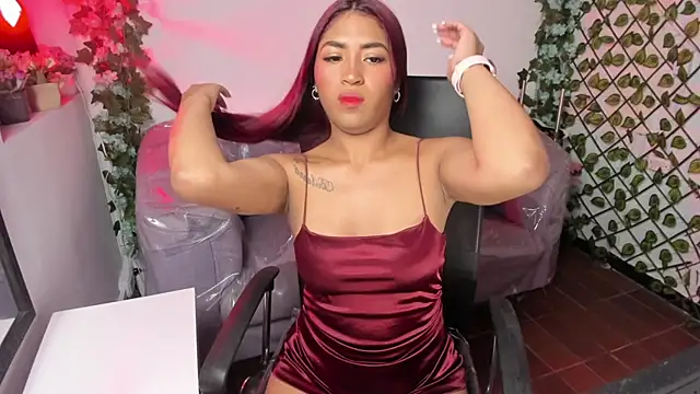 ChloeLombardi  online show from 06-11-26, 02:04
