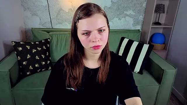 Snapshot of LesleySky chatting on 03-10-26, 08:36 LesleySky online show from 03-10-26, 08:36