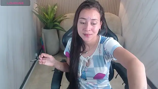 lili mint tf online show from 04-30-26, 03:35